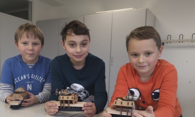 workshop-ingolstadt 3 Kinder schauen in die Kamera